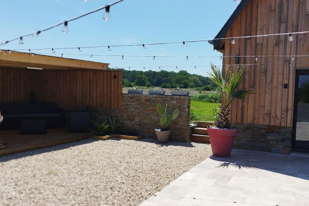 Chalet Industriel Avec Filet Et Spa Sorigny エクステリア 写真