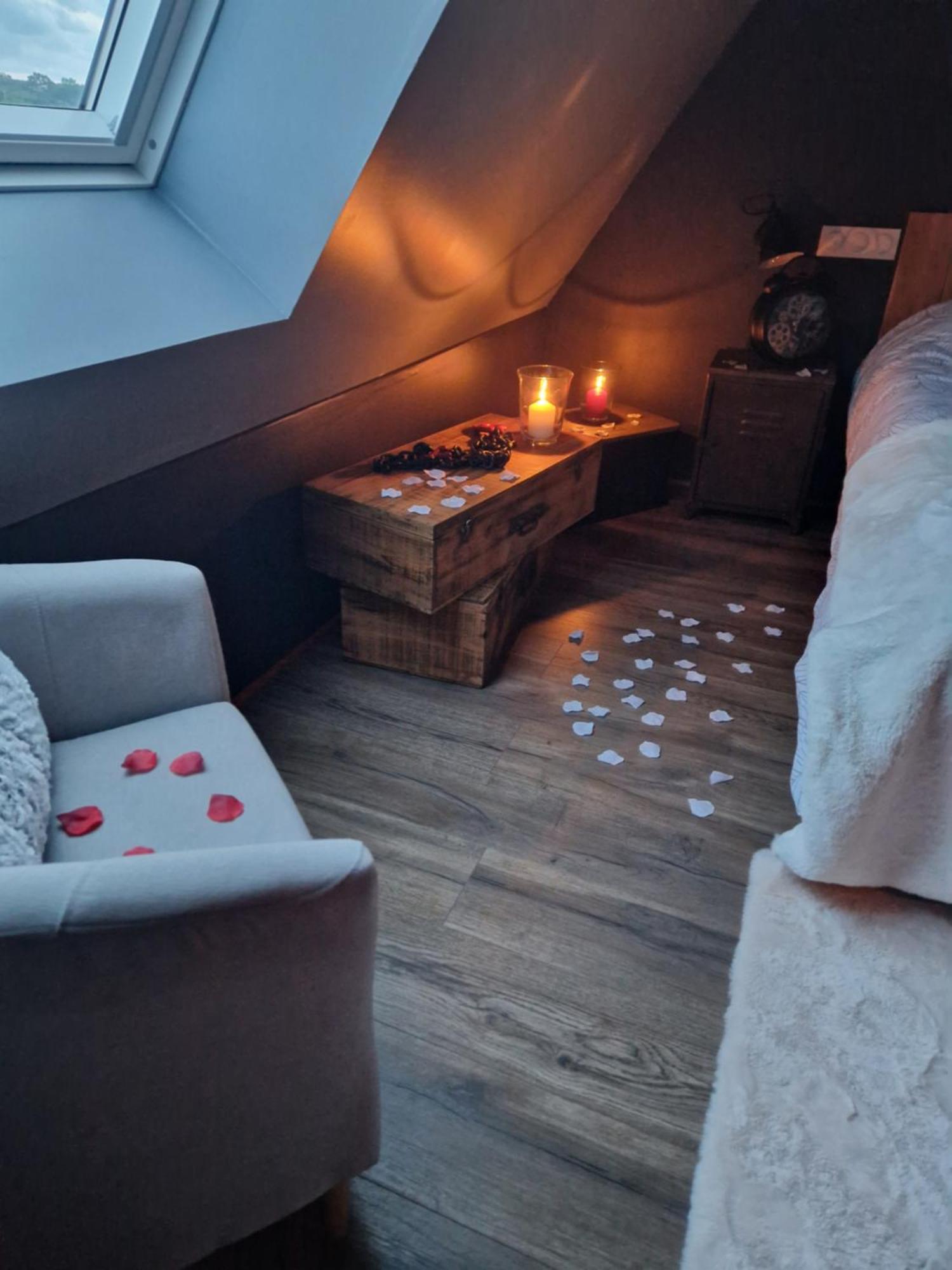 Chalet Industriel Avec Filet Et Spa Sorigny エクステリア 写真