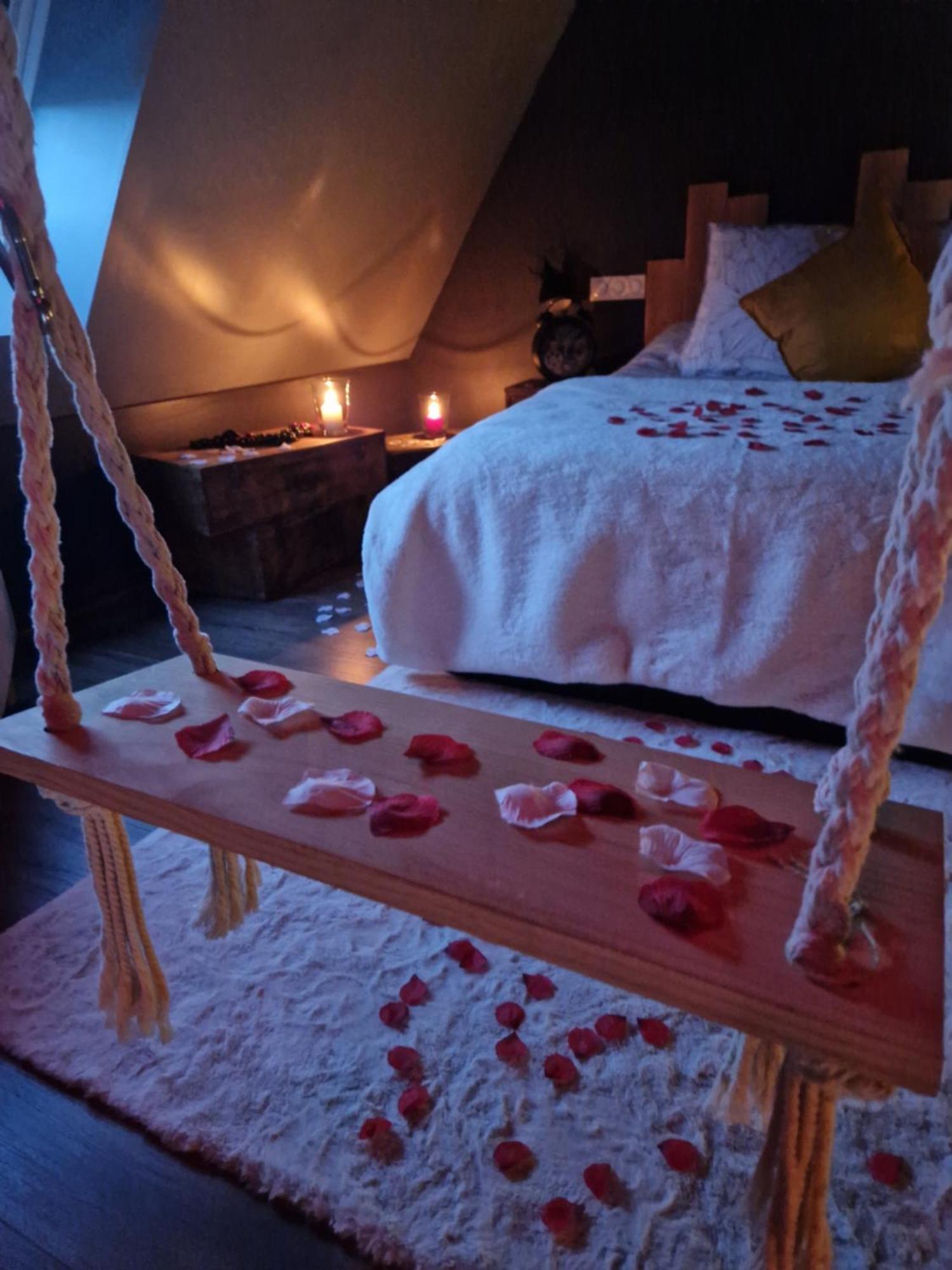 Chalet Industriel Avec Filet Et Spa Sorigny エクステリア 写真
